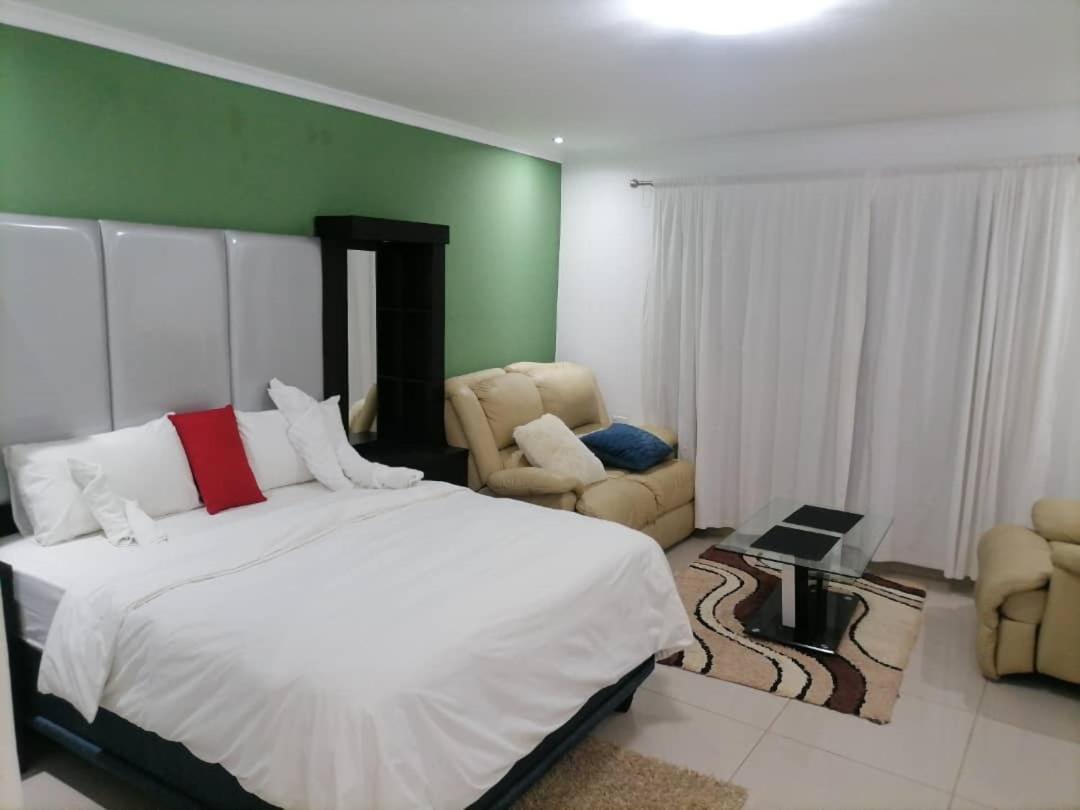 Royal Guesthouse Opuwo المظهر الخارجي الصورة